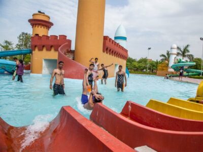  Dolphin World Water Park