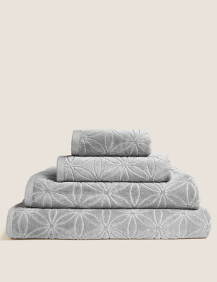 Bombay Dyeing Towels